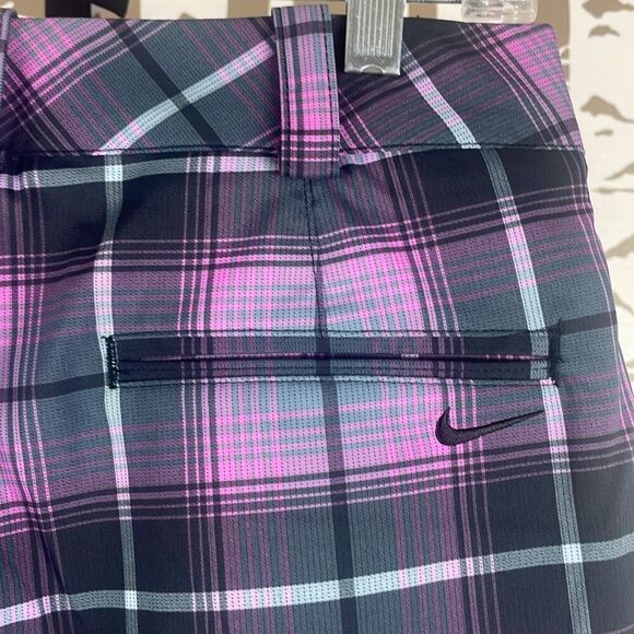Nike Golf Tour Performance Plaid Bermuda Shorts 4 - Picture 9 of 14